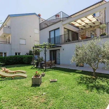 Riva Garden Exclusive *